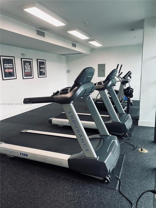 Activo con contrato: $1,850 (1 camas, 1 baños, 408 Pies cuadrados)