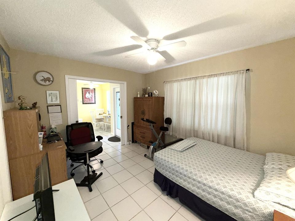 Guest bedroom
