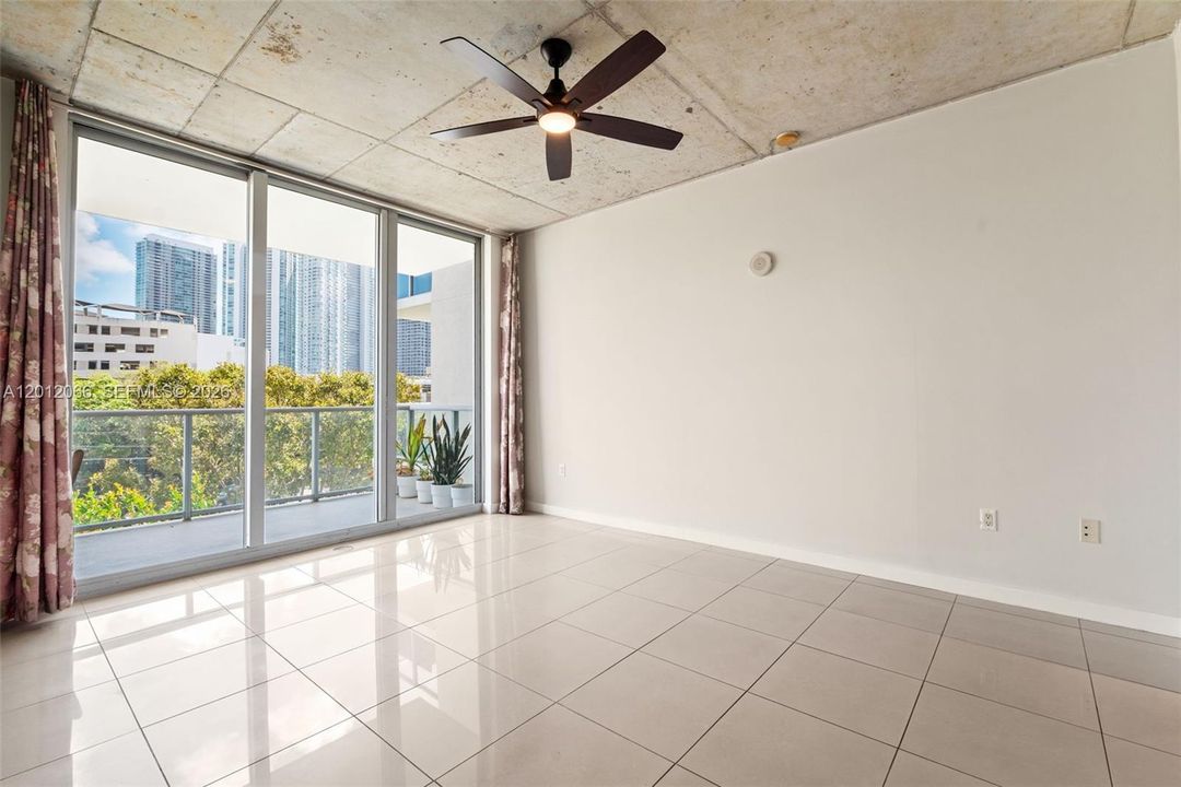 For Sale: $662,000 (2 beds, 2 baths, 1088 Square Feet)