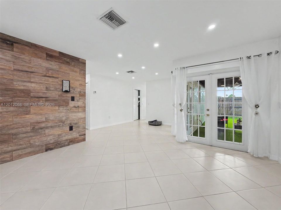Activo con contrato: $450,000 (3 camas, 2 baños, 1190 Pies cuadrados)