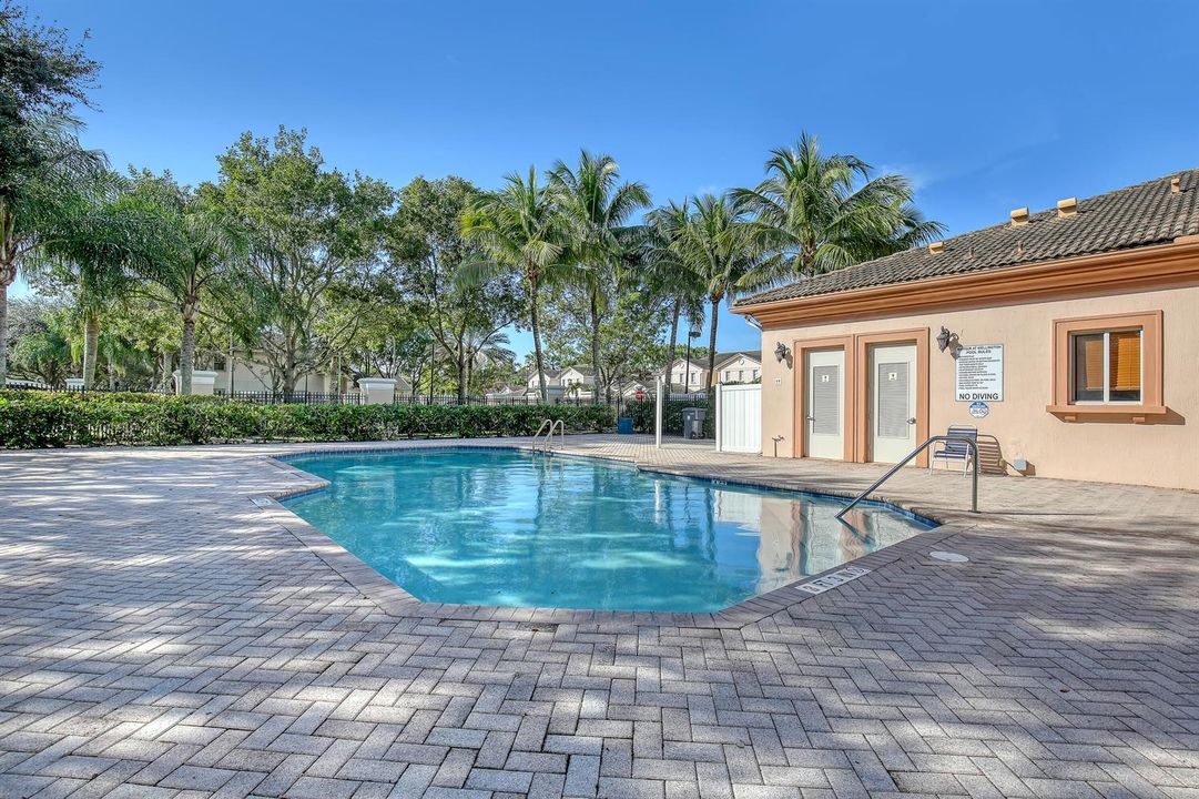 Mayfair pool(5)