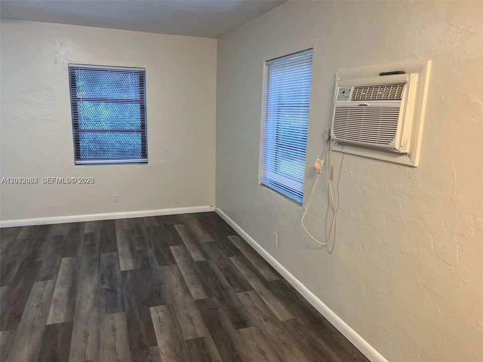 Activo con contrato: $1,550 (0 camas, 1 baños, 1628 Pies cuadrados)