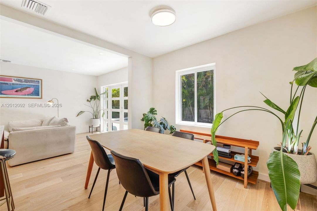 En Venta: $1,250,000 (2 camas, 2 baños, 1053 Pies cuadrados)