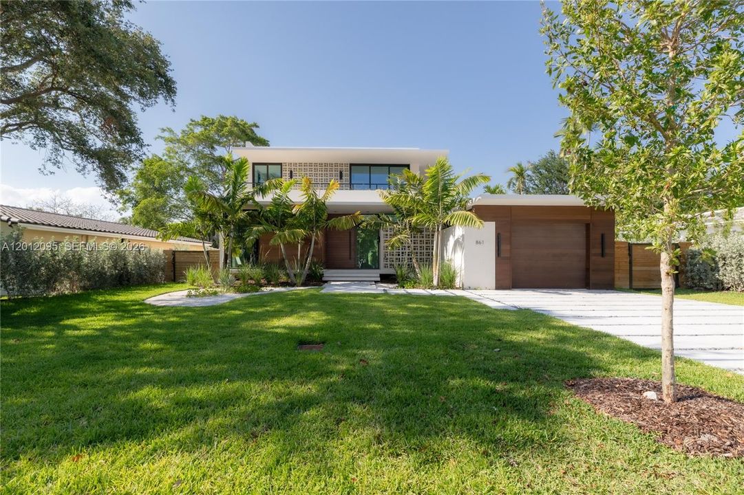 For Sale: $5,300,000 (6 beds, 5 baths, 4237 Square Feet)