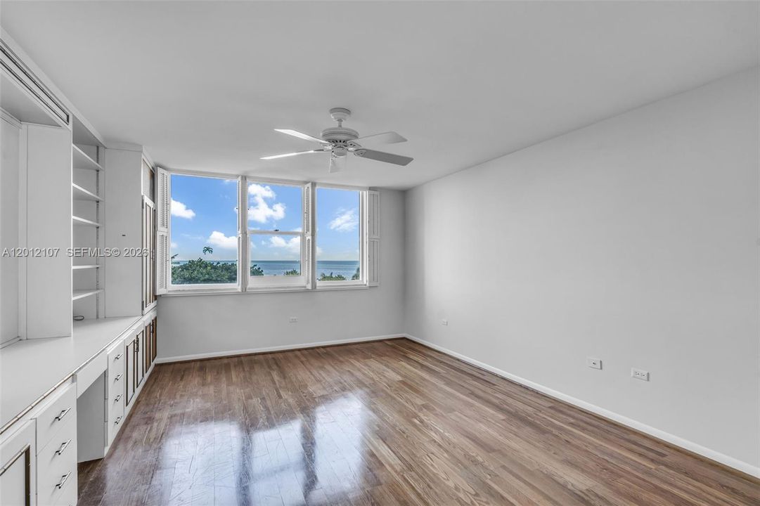 For Sale: $1,275,000 (2 beds, 2 baths, 1580 Square Feet)
