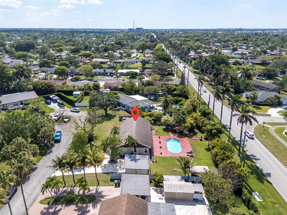 For Sale: $980,000 (3 beds, 2 baths, 1826 Square Feet)