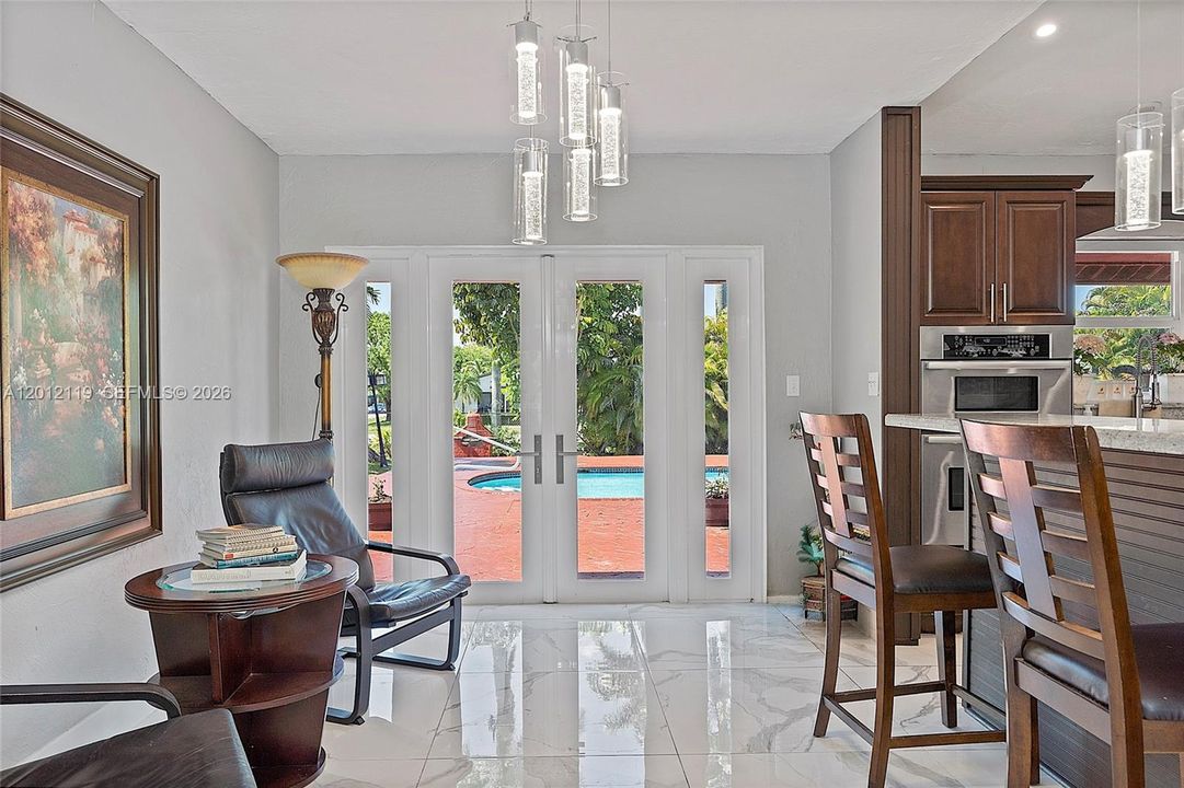 For Sale: $980,000 (3 beds, 2 baths, 1826 Square Feet)