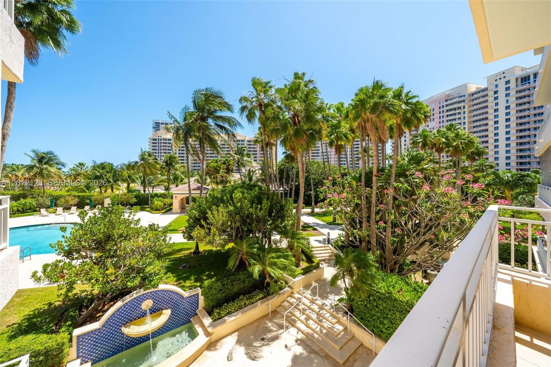 For Sale: $3,549,000 (3 beds, 3 baths, 2510 Square Feet)