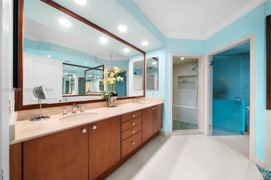 For Sale: $3,549,000 (3 beds, 3 baths, 2510 Square Feet)