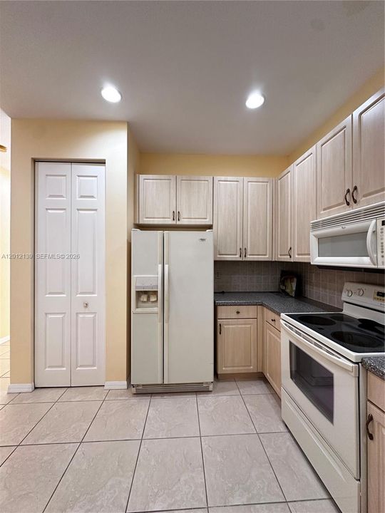 For Rent: $2,750 (3 beds, 2 baths, 1482 Square Feet)