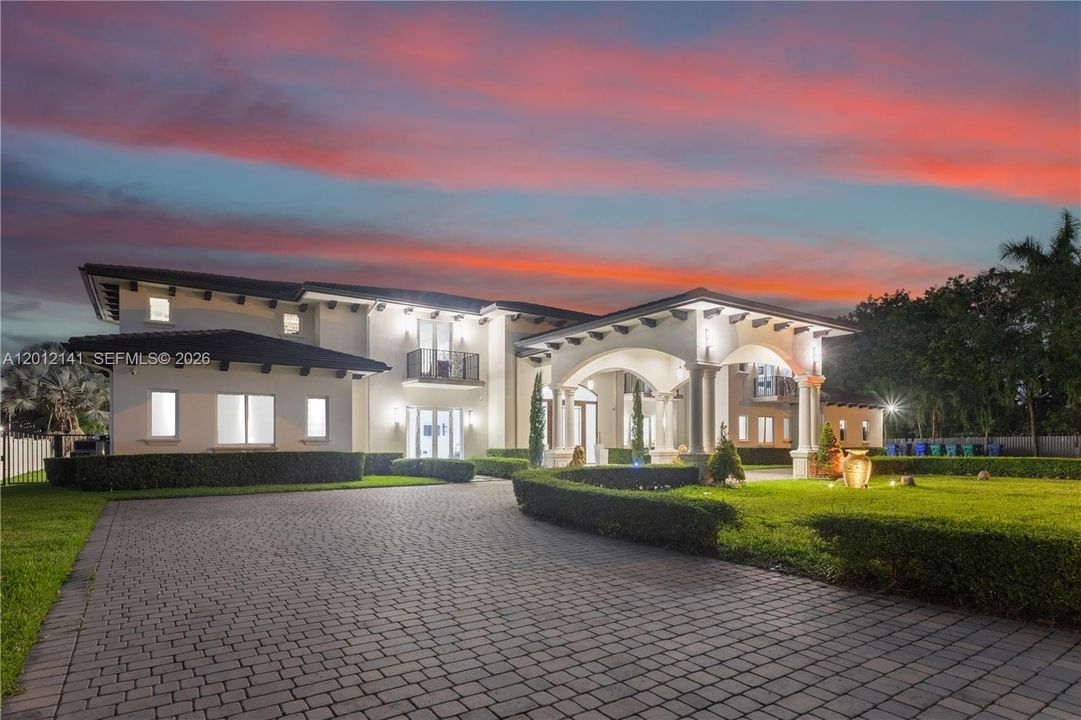En Venta: $6,790,000 (8 camas, 9 baños, 9196 Pies cuadrados)