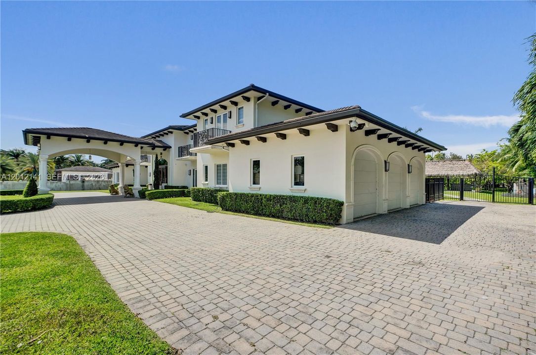 En Venta: $6,790,000 (8 camas, 9 baños, 9196 Pies cuadrados)