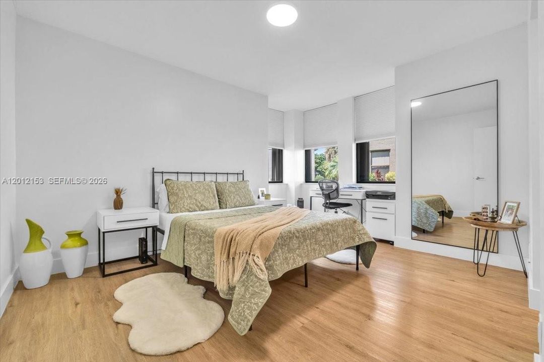 В аренду: $2,500 (2 спален, 2 ванн, 1099 Квадратных фут)