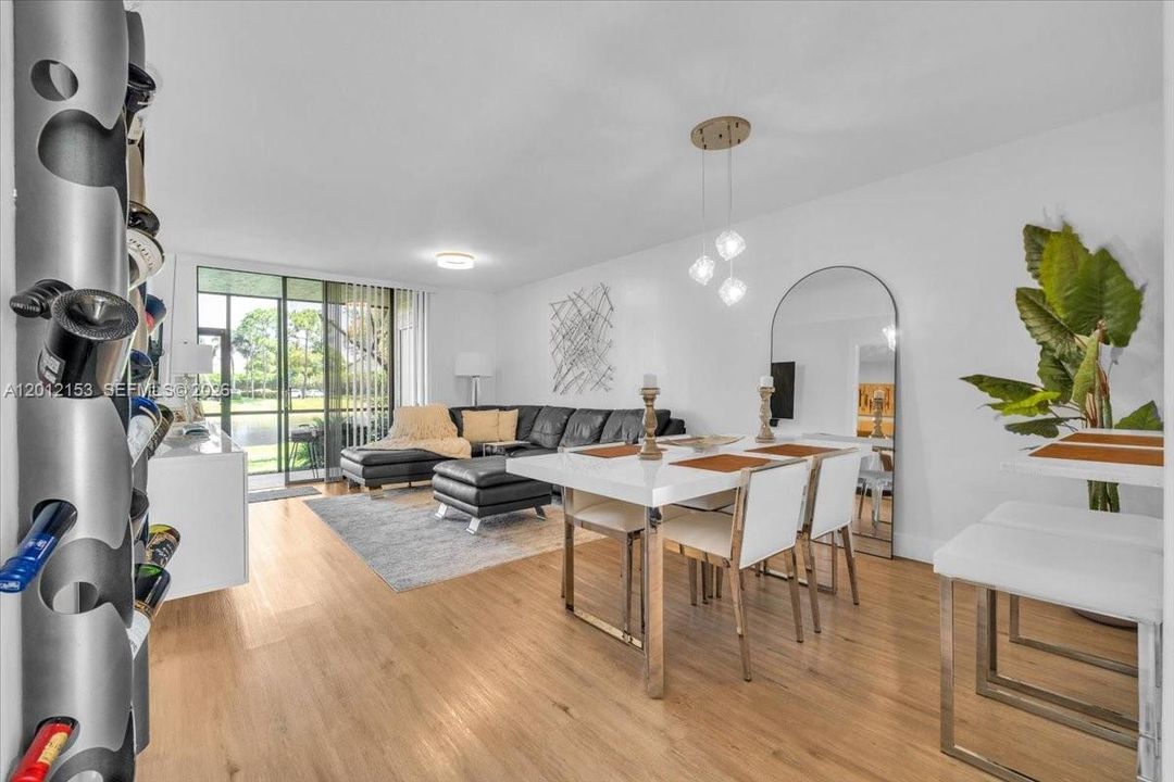 В аренду: $2,500 (2 спален, 2 ванн, 1099 Квадратных фут)