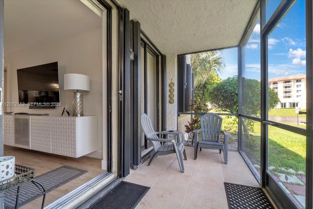 В аренду: $2,500 (2 спален, 2 ванн, 1099 Квадратных фут)