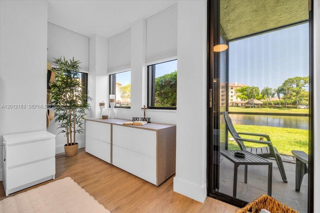 В аренду: $2,500 (2 спален, 2 ванн, 1099 Квадратных фут)