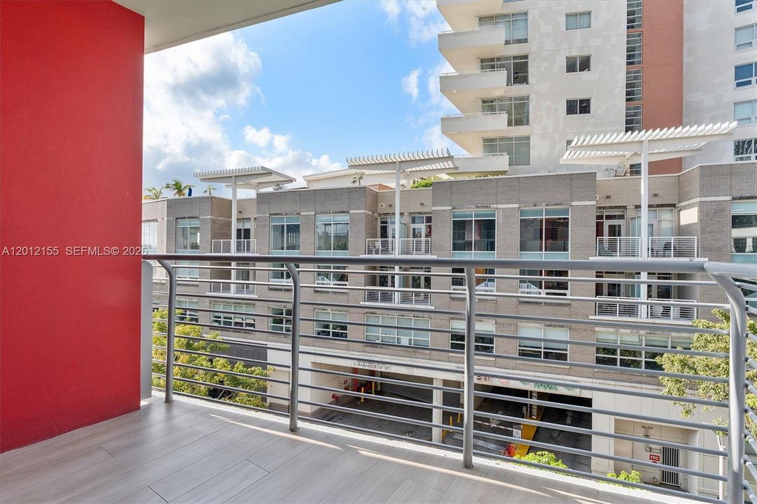 For Sale: $524,000 (0 beds, 1 baths, 461 Square Feet)