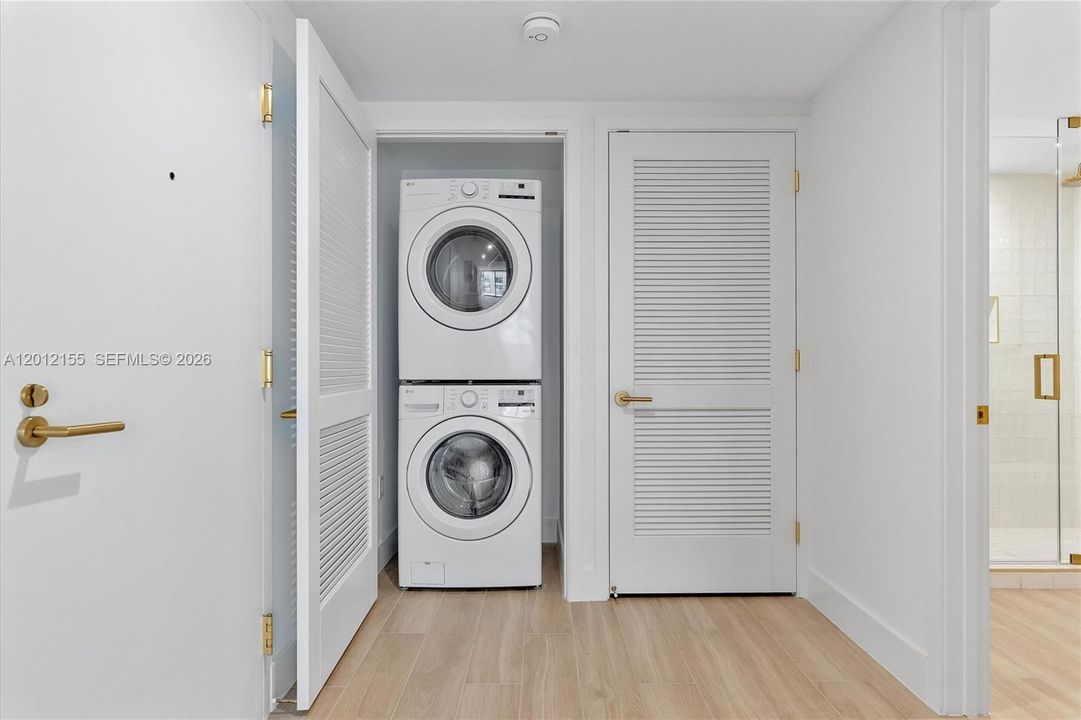 For Sale: $524,000 (0 beds, 1 baths, 461 Square Feet)