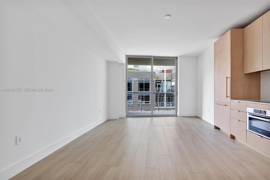 For Sale: $524,000 (0 beds, 1 baths, 461 Square Feet)