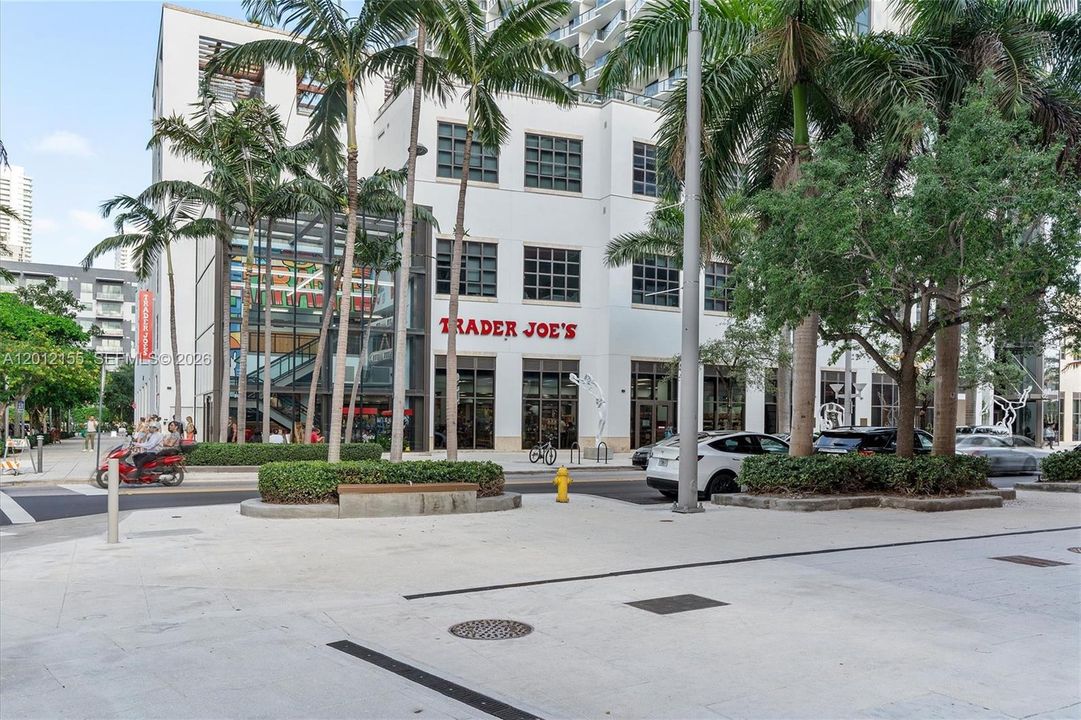 For Sale: $524,000 (0 beds, 1 baths, 461 Square Feet)