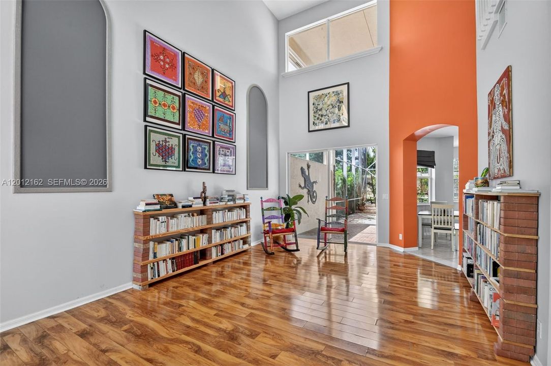 For Sale: $759,900 (5 beds, 3 baths, 2901 Square Feet)