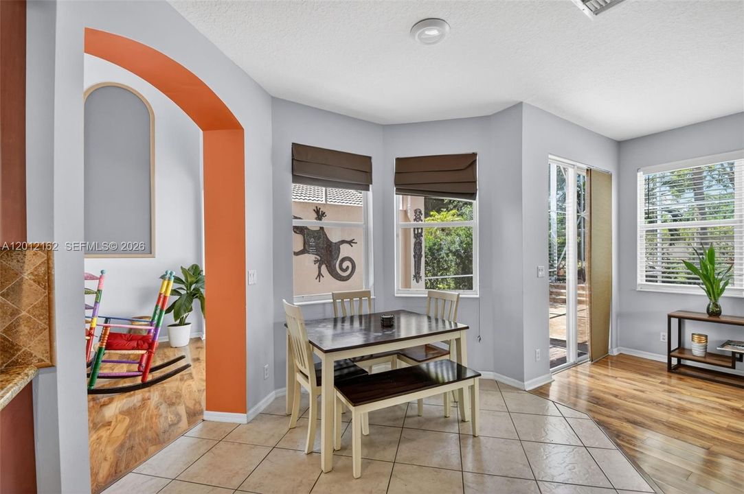 For Sale: $759,900 (5 beds, 3 baths, 2901 Square Feet)