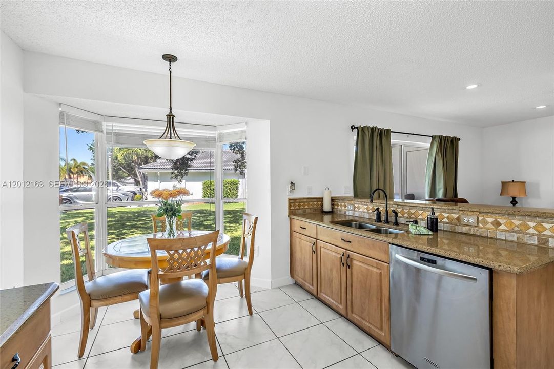 For Sale: $699,000 (3 beds, 2 baths, 2055 Square Feet)