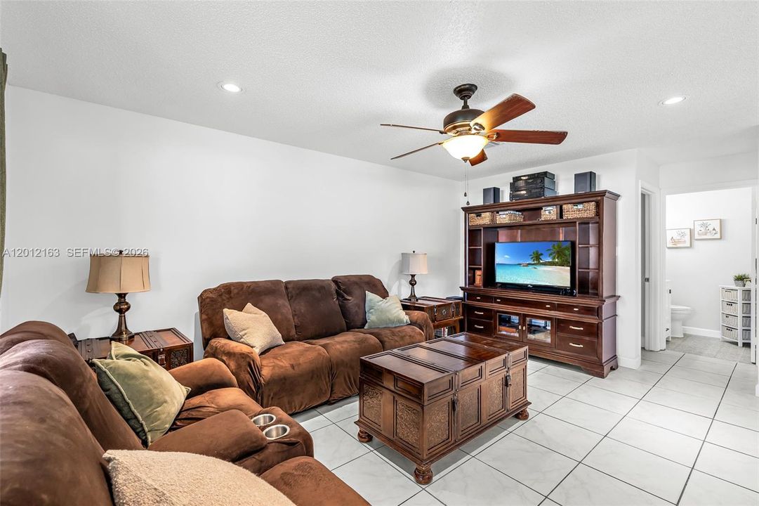 For Sale: $699,000 (3 beds, 2 baths, 2055 Square Feet)