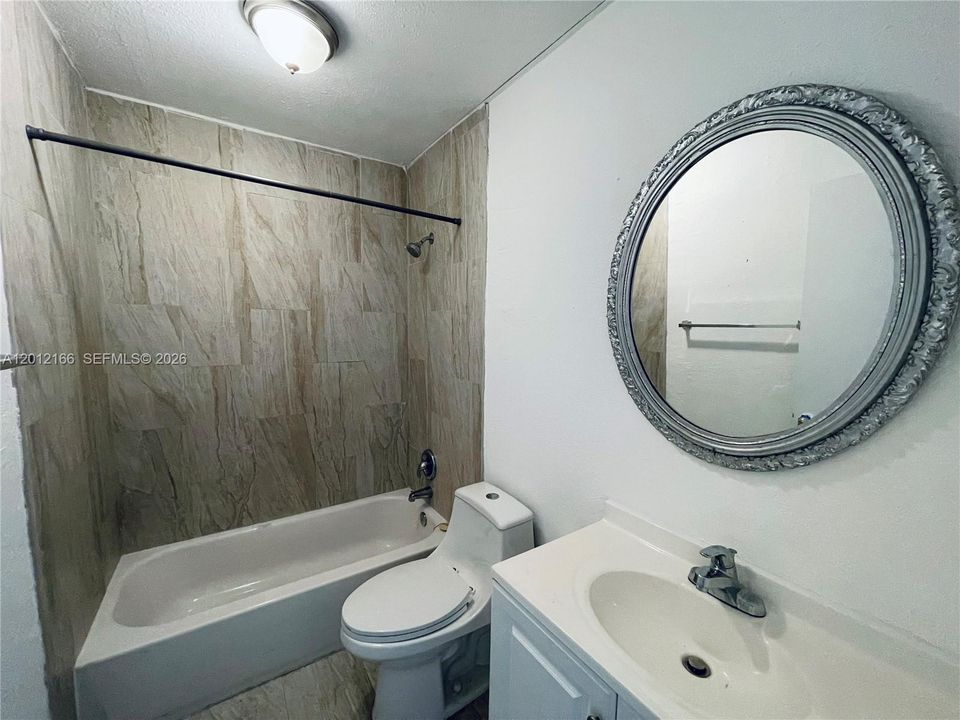 En Venta: $199,900 (2 camas, 1 baños, 938 Pies cuadrados)