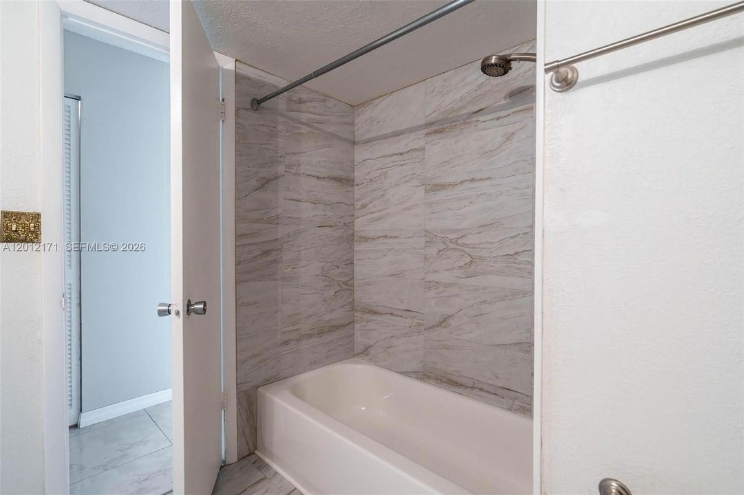Activo con contrato: $149,900 (2 camas, 2 baños, 1192 Pies cuadrados)