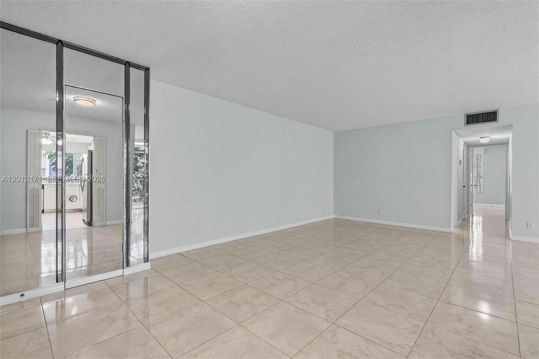 Activo con contrato: $149,900 (2 camas, 2 baños, 1192 Pies cuadrados)