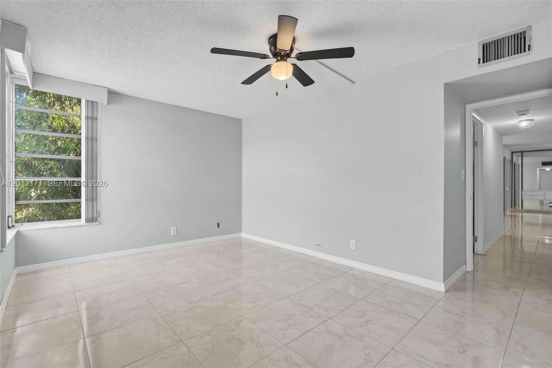 Activo con contrato: $149,900 (2 camas, 2 baños, 1192 Pies cuadrados)