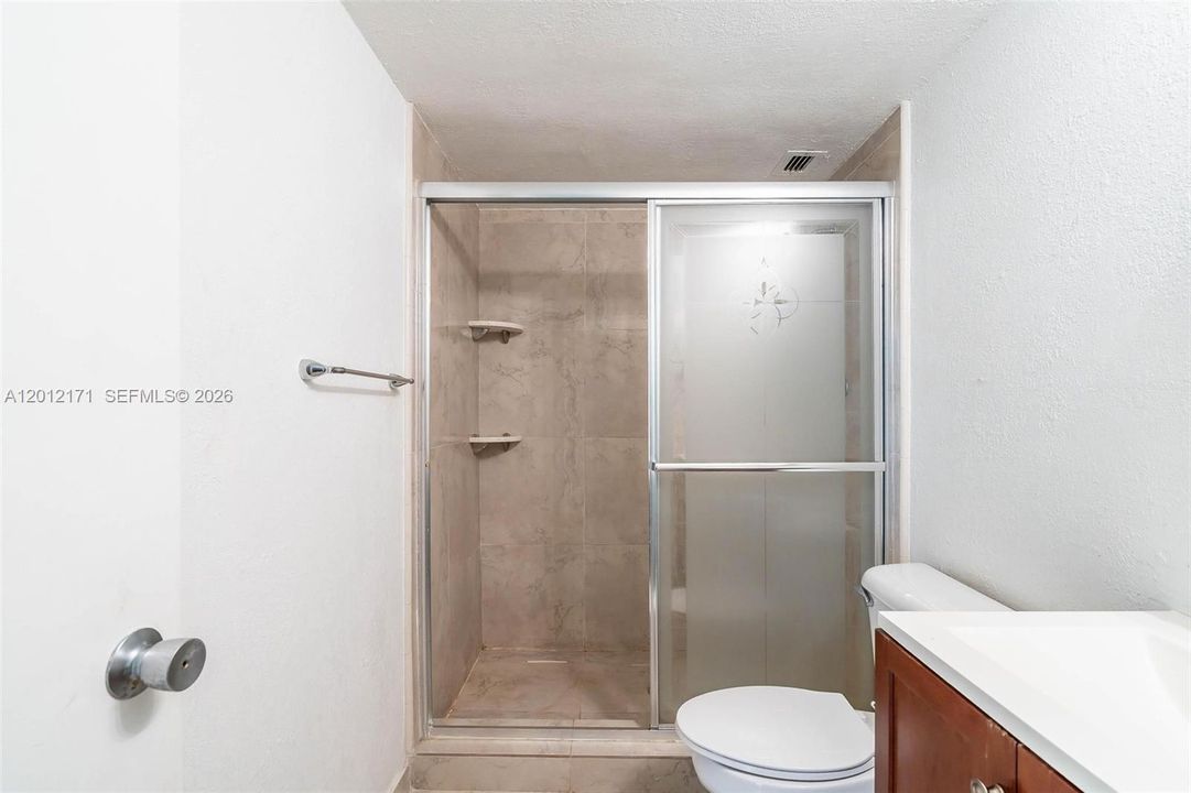 Activo con contrato: $149,900 (2 camas, 2 baños, 1192 Pies cuadrados)