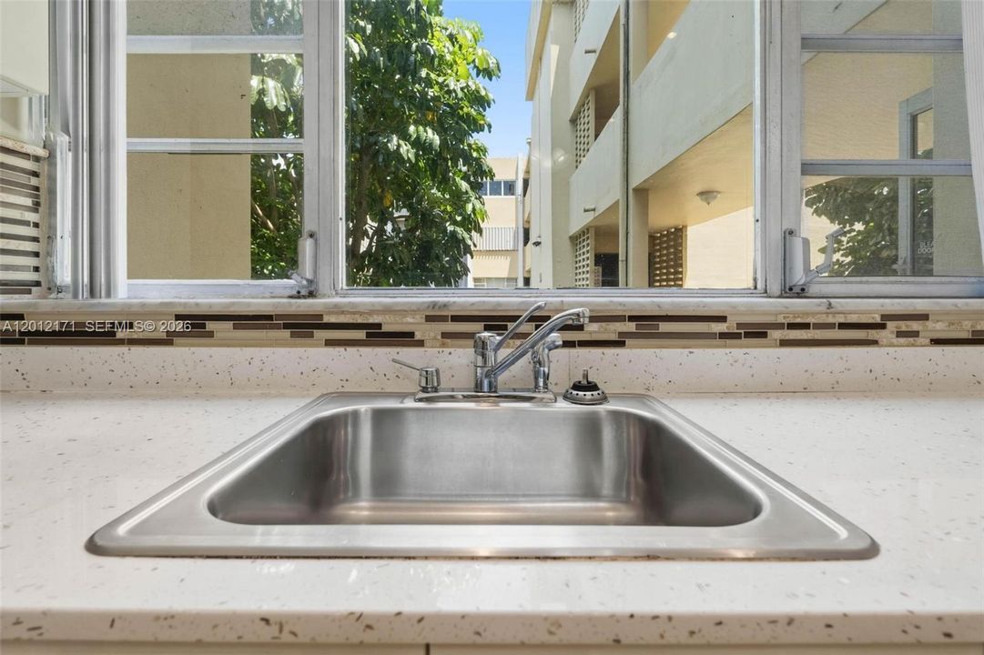 Activo con contrato: $149,900 (2 camas, 2 baños, 1192 Pies cuadrados)