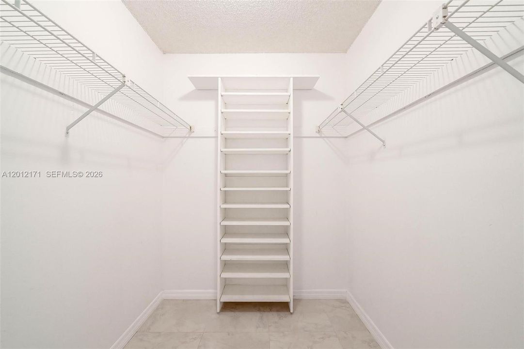 Activo con contrato: $149,900 (2 camas, 2 baños, 1192 Pies cuadrados)