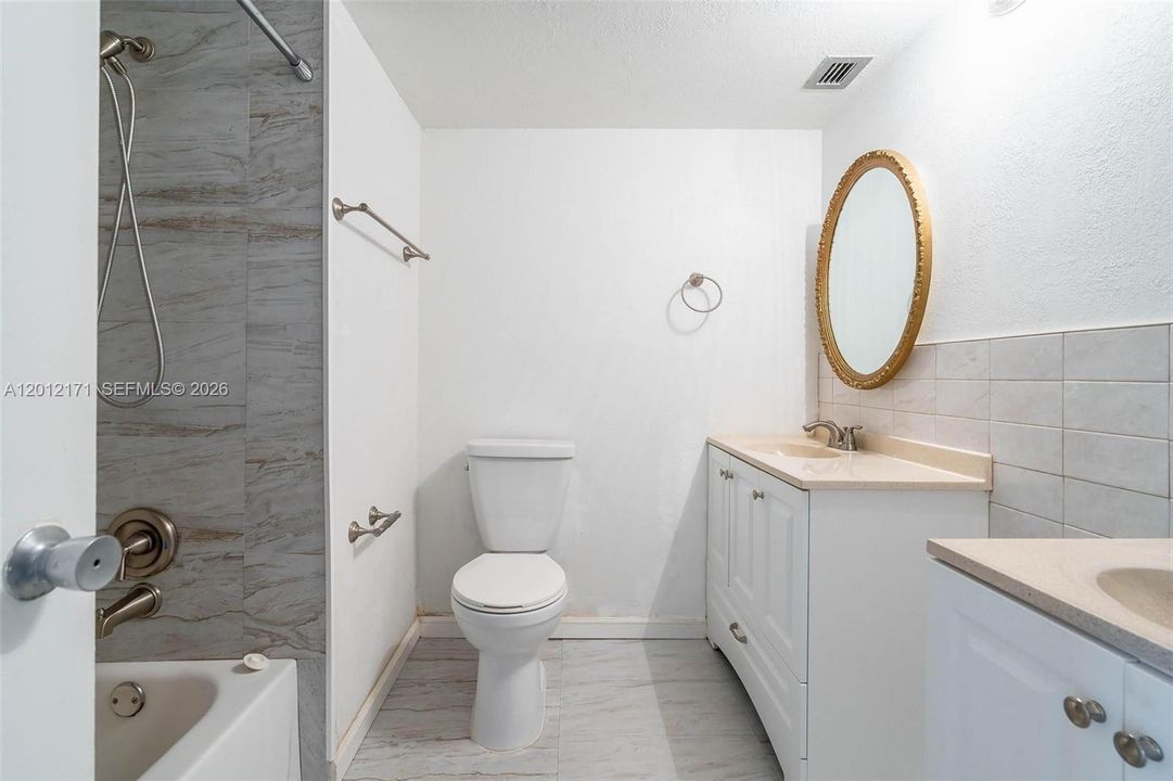 Activo con contrato: $149,900 (2 camas, 2 baños, 1192 Pies cuadrados)