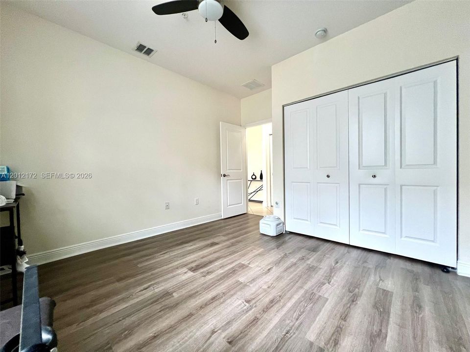 В аренду: $3,900 (3 спален, 3 ванн, 1725 Квадратных фут)
