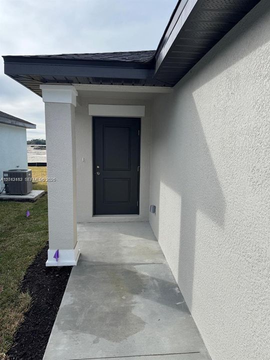 For Rent: $2,300 (4 beds, 2 baths, 1812 Square Feet)