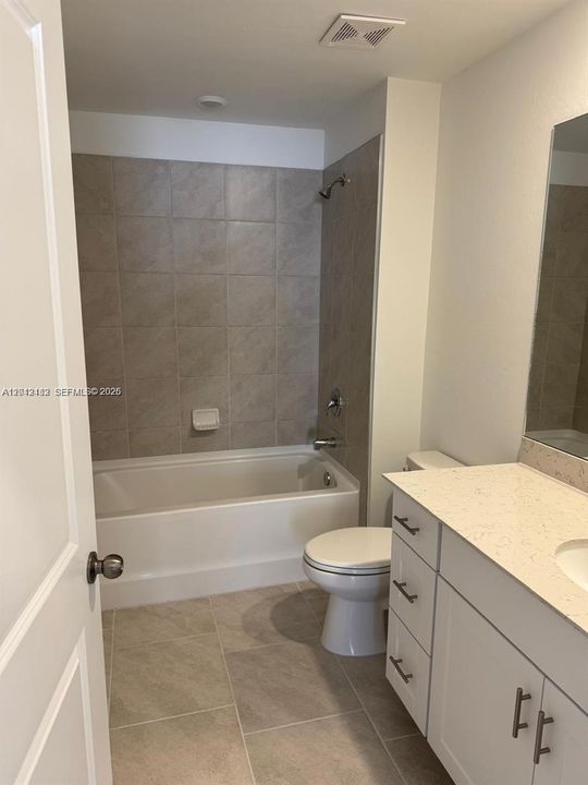For Rent: $2,300 (4 beds, 2 baths, 1812 Square Feet)