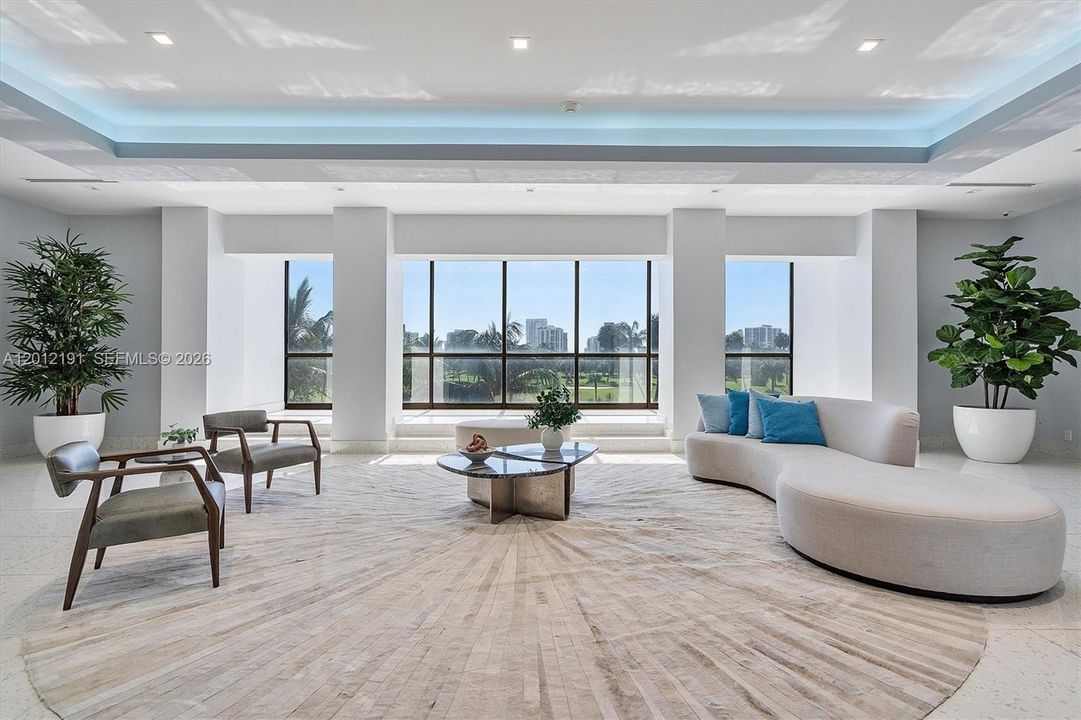 En Venta: $750,000 (2 camas, 3 baños, 2500 Pies cuadrados)