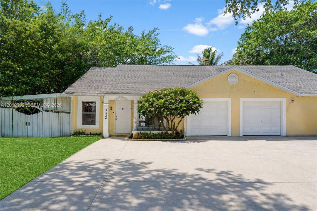 For Sale: $380,000 (3 beds, 2 baths, 1143 Square Feet)