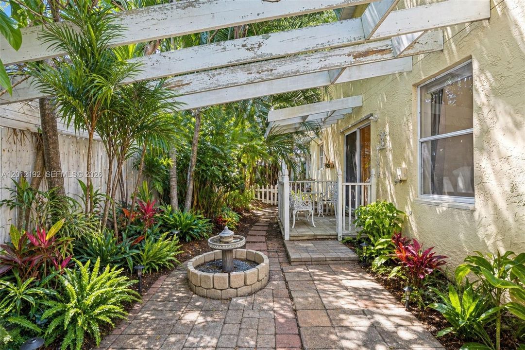 For Sale: $380,000 (3 beds, 2 baths, 1143 Square Feet)