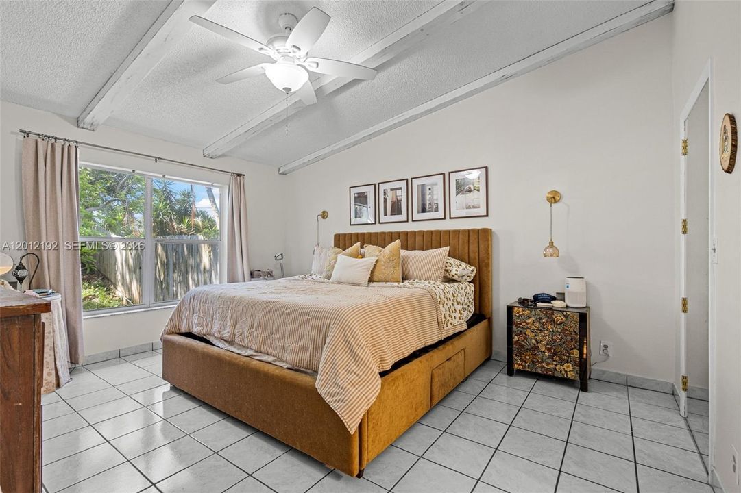 For Sale: $380,000 (3 beds, 2 baths, 1143 Square Feet)