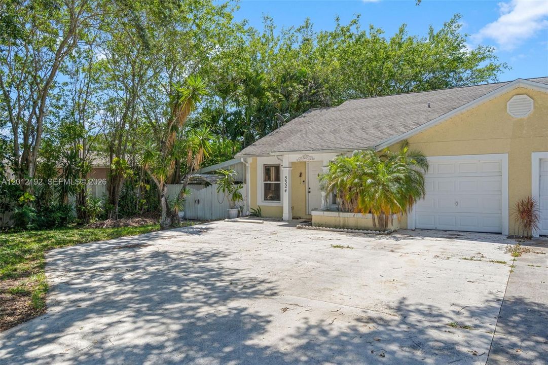 For Sale: $380,000 (3 beds, 2 baths, 1143 Square Feet)