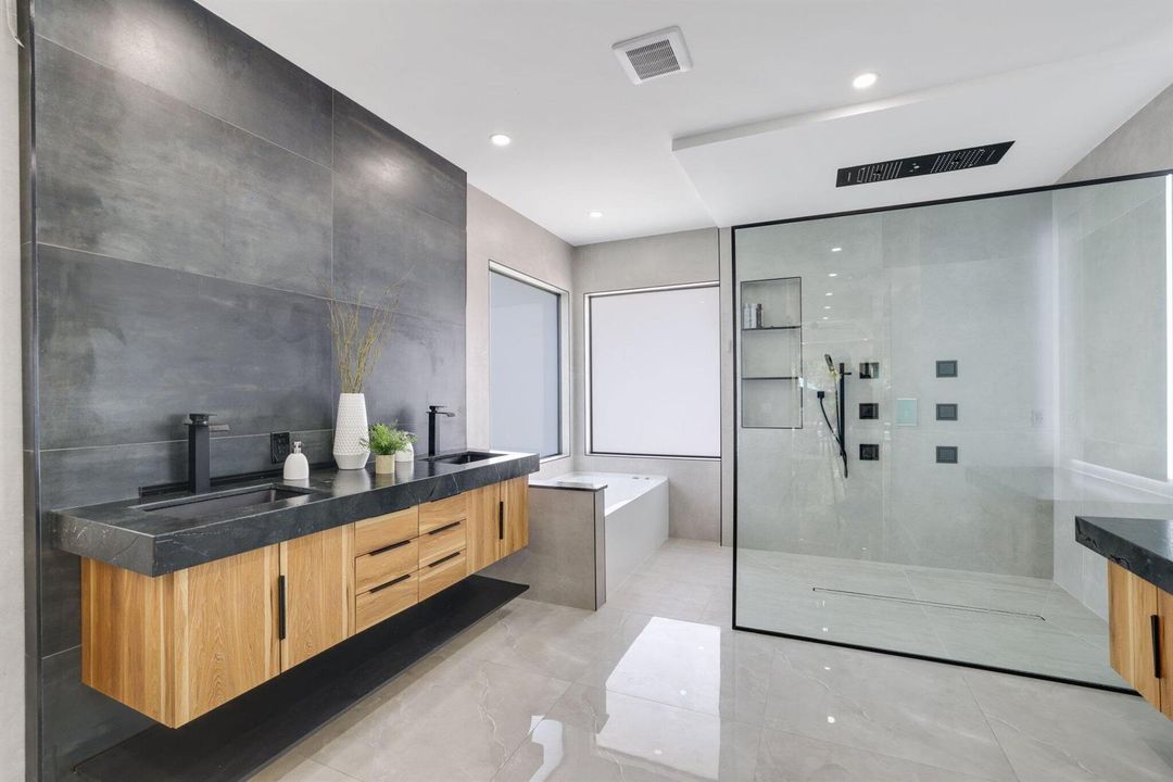 500 Ocean Drive - 46.jpg-SMALL