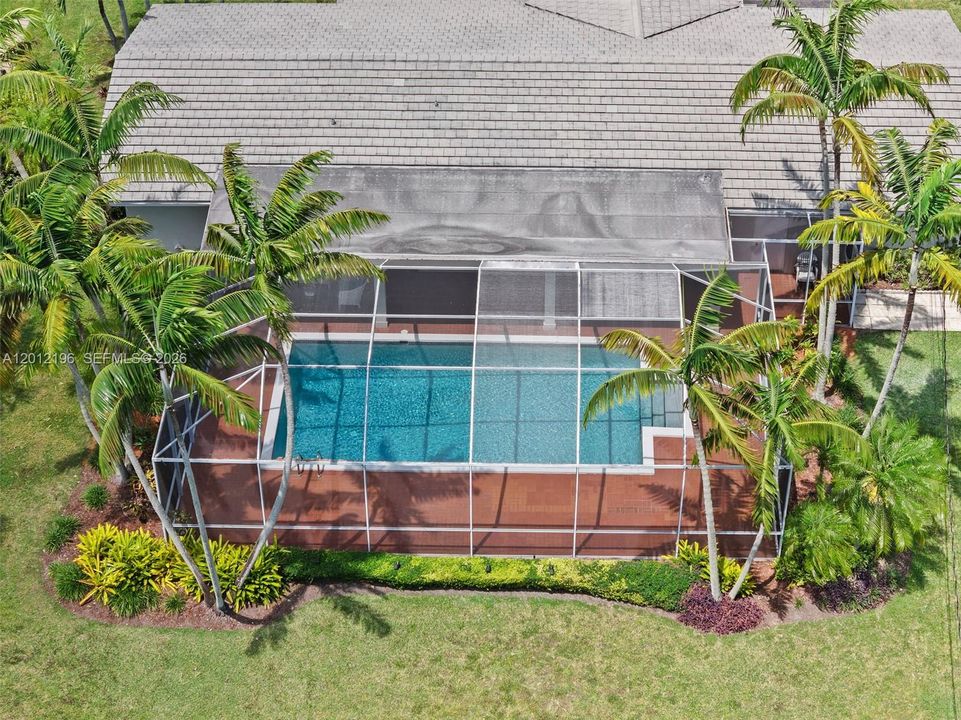 For Sale: $1,100,000 (3 beds, 2 baths, 1576 Square Feet)