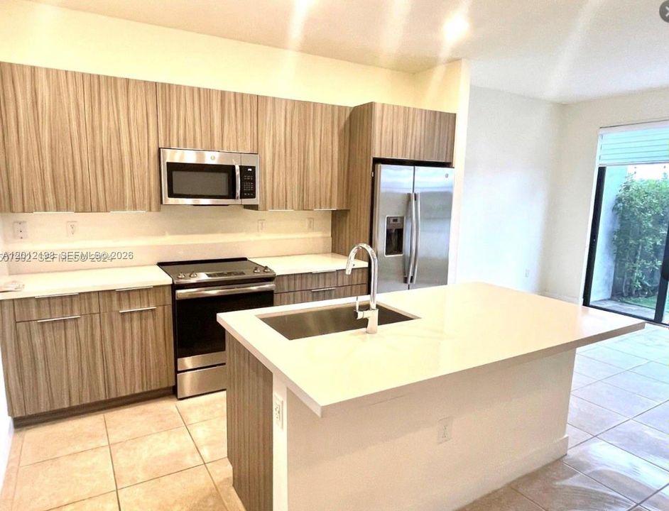 En Renta: $3,550 (3 camas, 2 baños, 1586 Pies cuadrados)