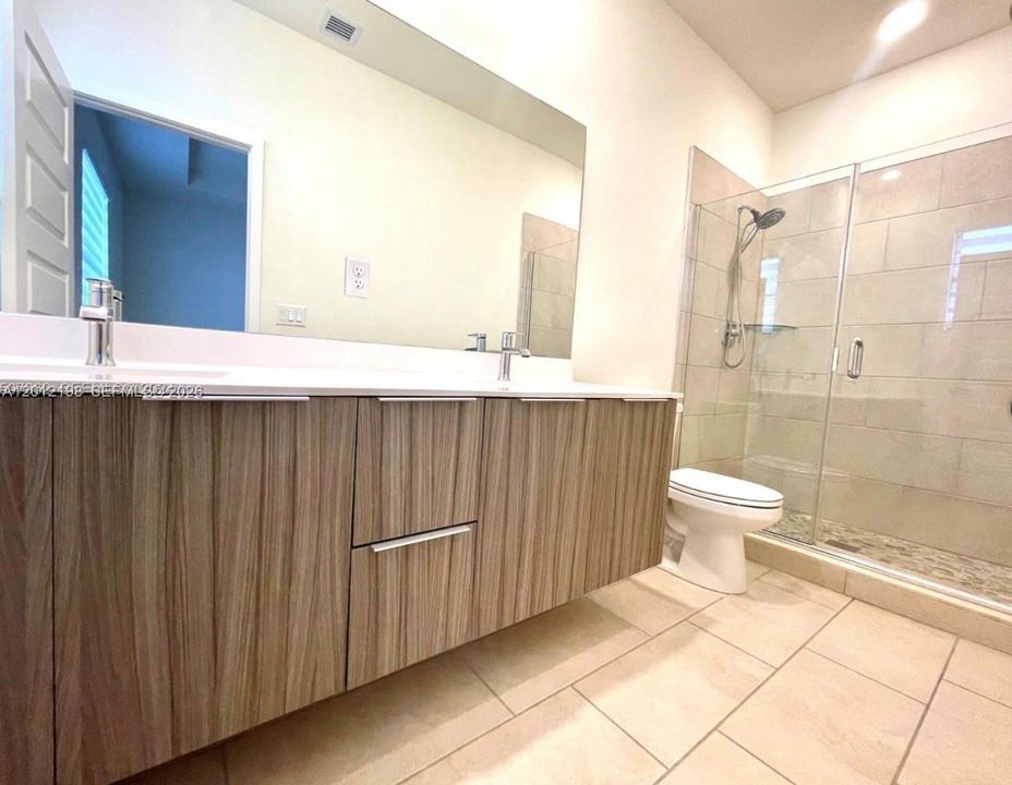En Renta: $3,550 (3 camas, 2 baños, 1586 Pies cuadrados)