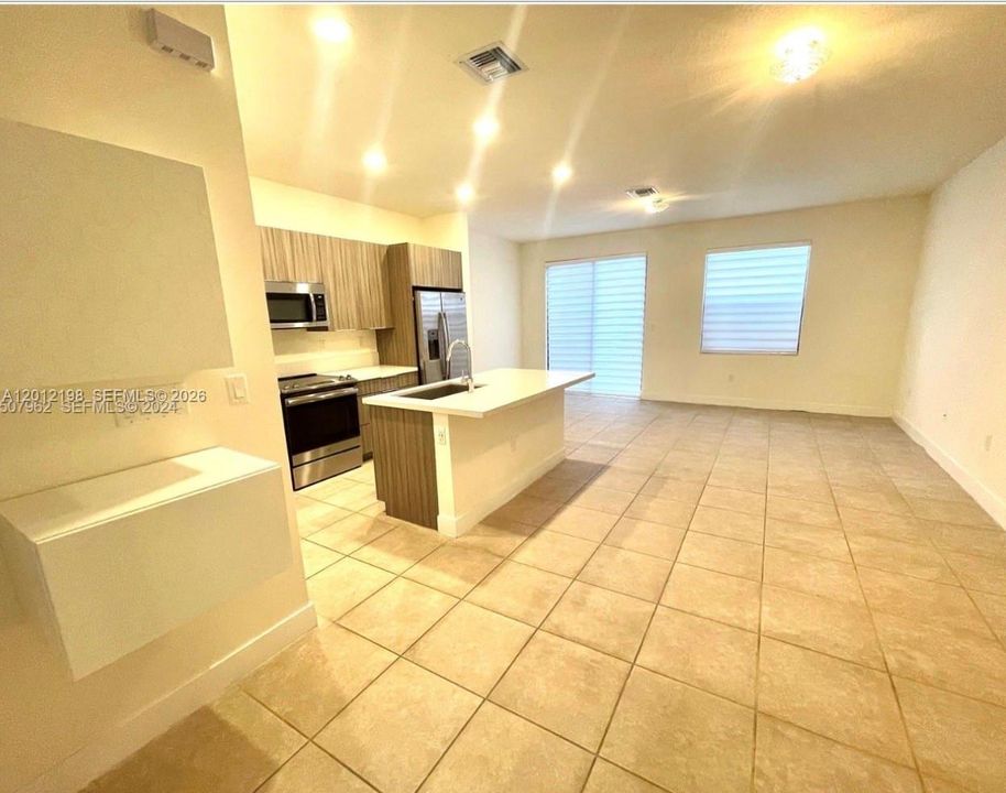 En Renta: $3,550 (3 camas, 2 baños, 1586 Pies cuadrados)