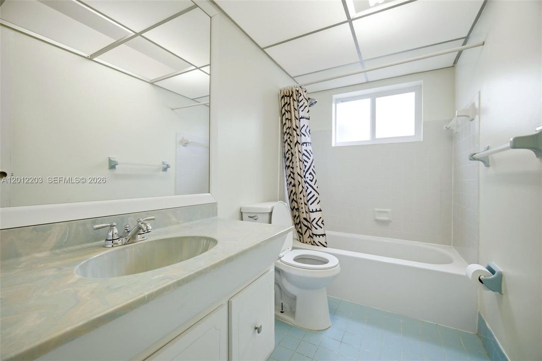 For Rent: $3,800 (3 beds, 2 baths, 1548 Square Feet)